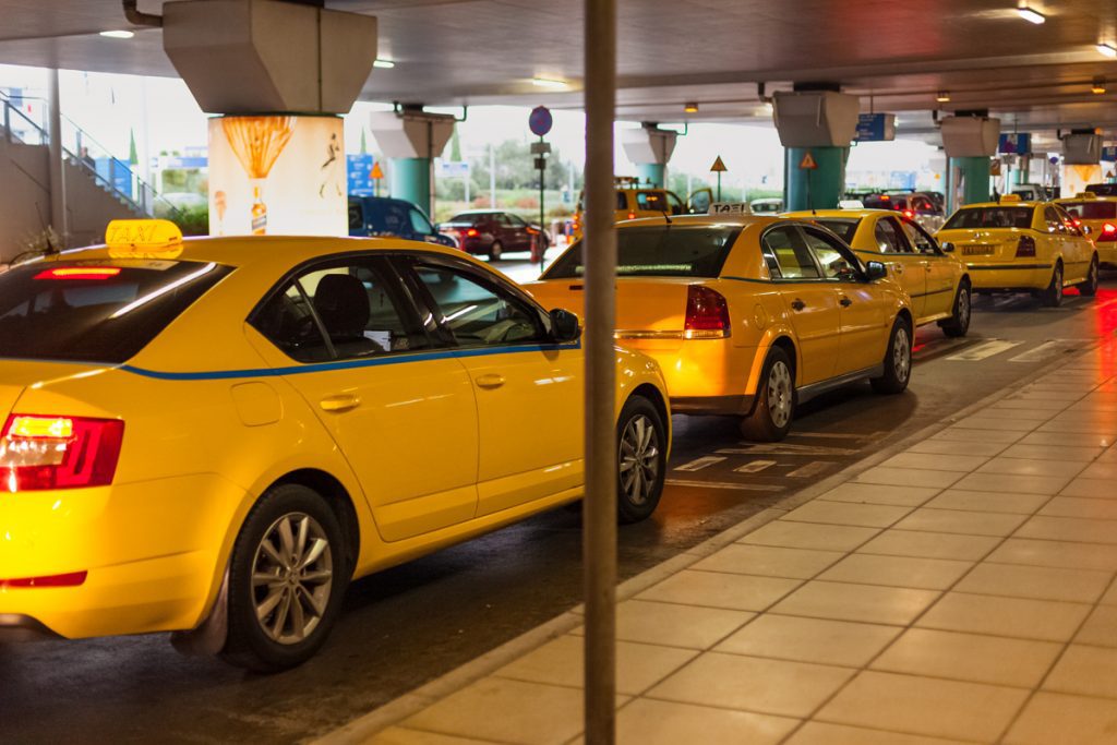 Athens airport taxis