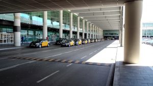Barcelona Airport taxis to Sitges Barcelona Airport taxis lined up