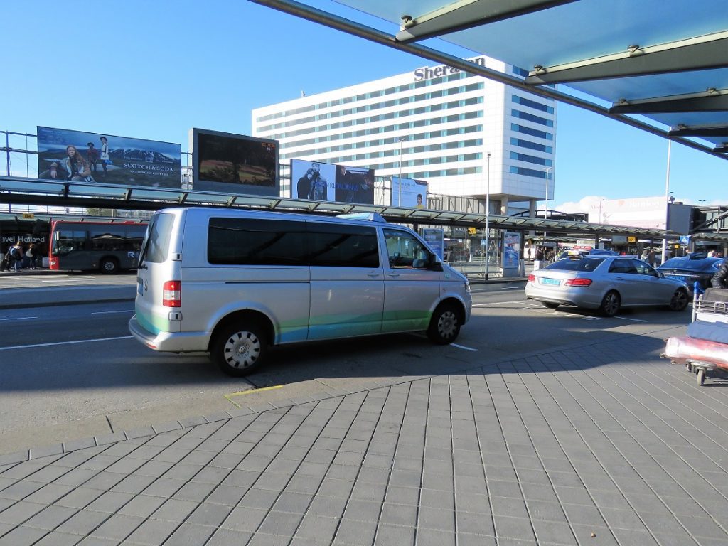 Amsterdam Airport minivan taxi