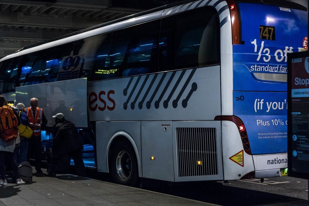 Gatwick airport National Express bus