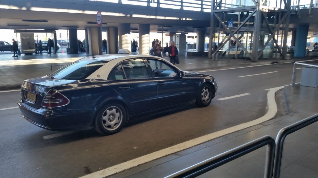 Macedonia airport taxi