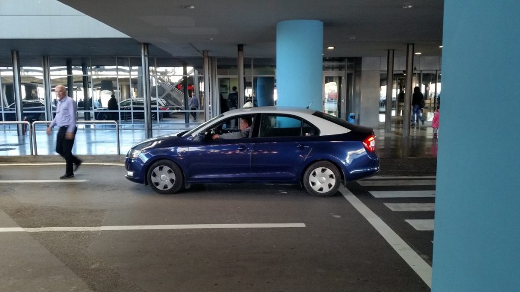 Macedonia airport taxi