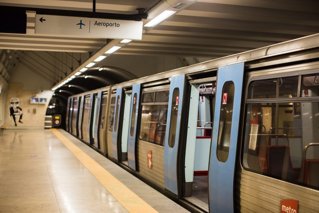 Lisbon airport Metro