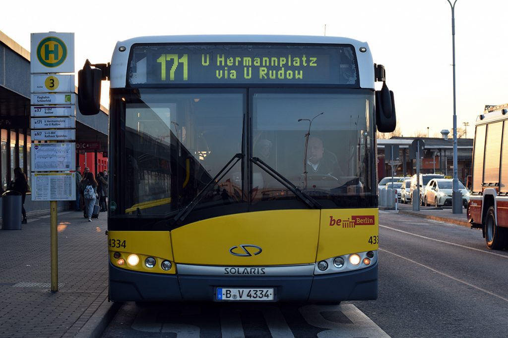 No. 171 Bus waiting on the airport's platform