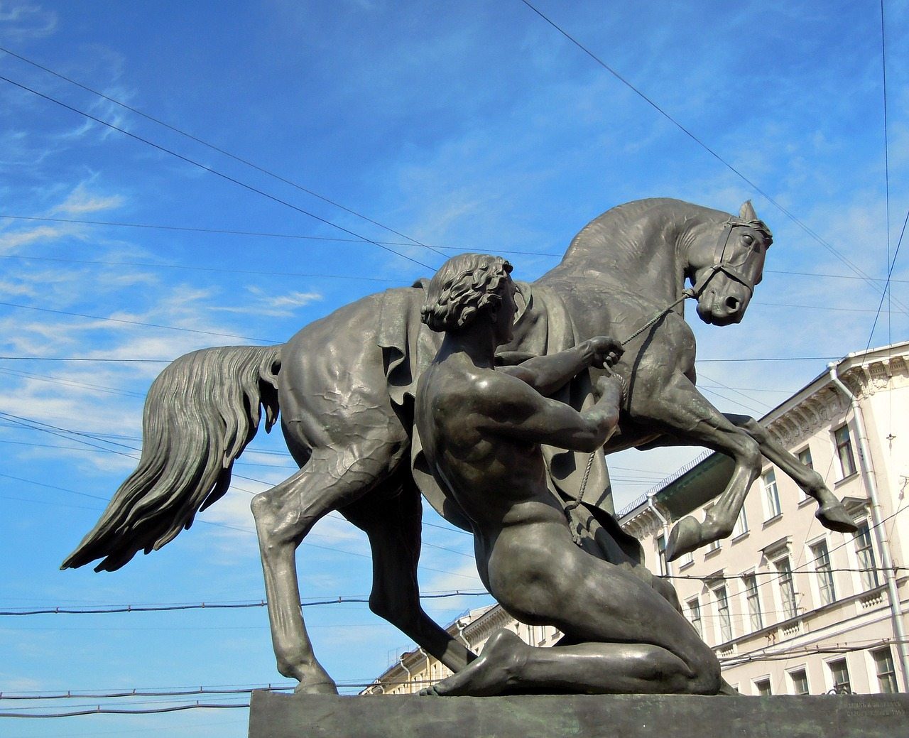 st petersburg anchikov bridge