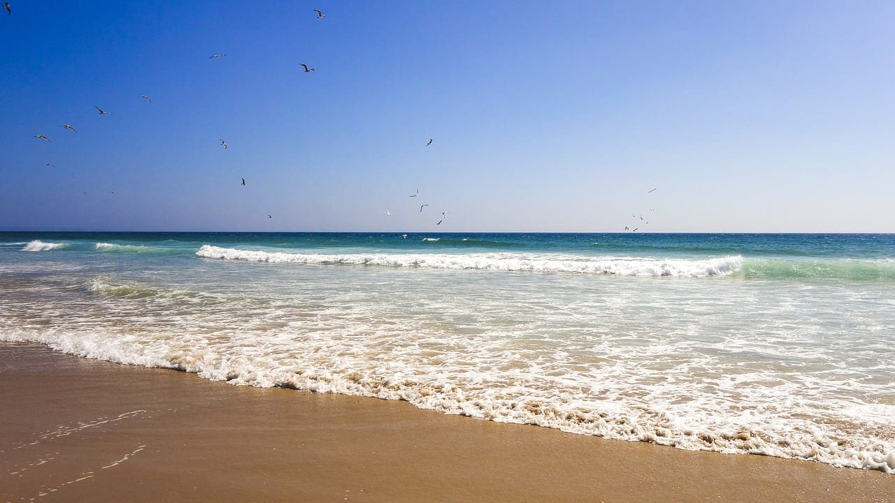 beaches near lisbon portugal