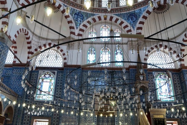 inside the istanbul Rüstem Pasha mosque