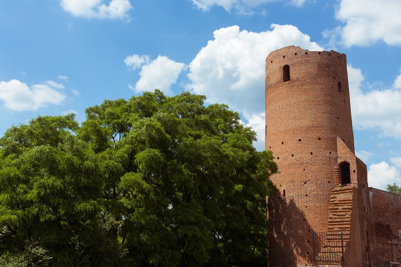 warsaw day trip to czersk castle