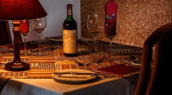 romantic-dinner-table