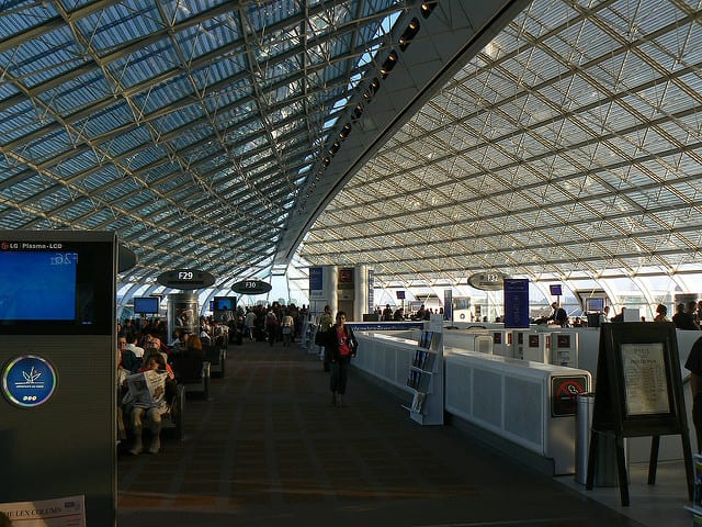 waiting area paris airport