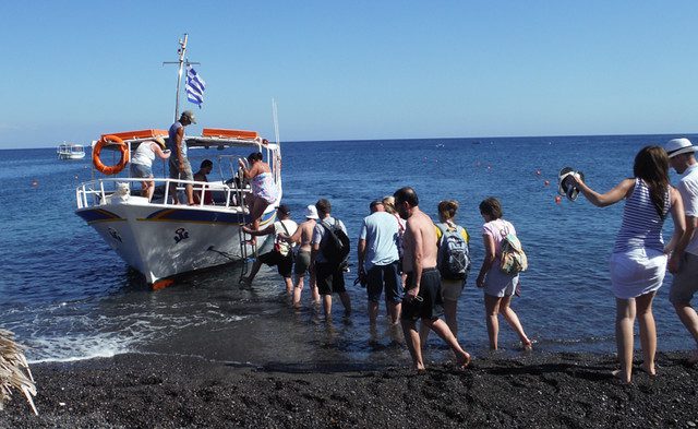 boat trips santorini