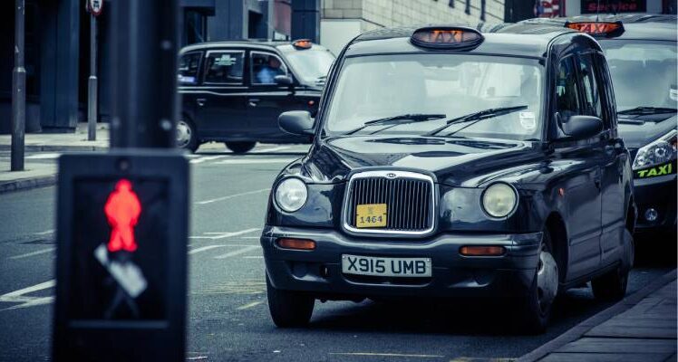 Liverpool taxis Taxis in Liverpool lining up at a taxi rank
