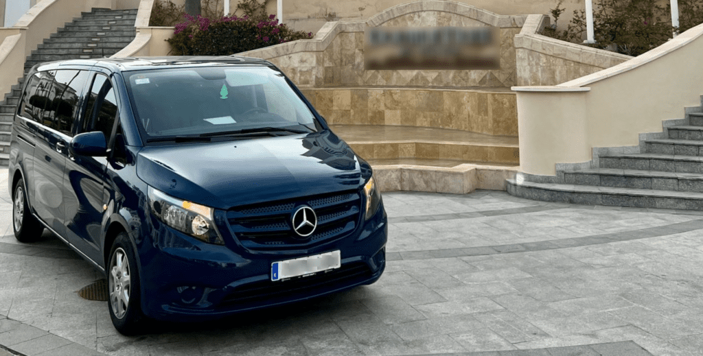 Minivan Alicante Airport transfers with Welcome Pickups