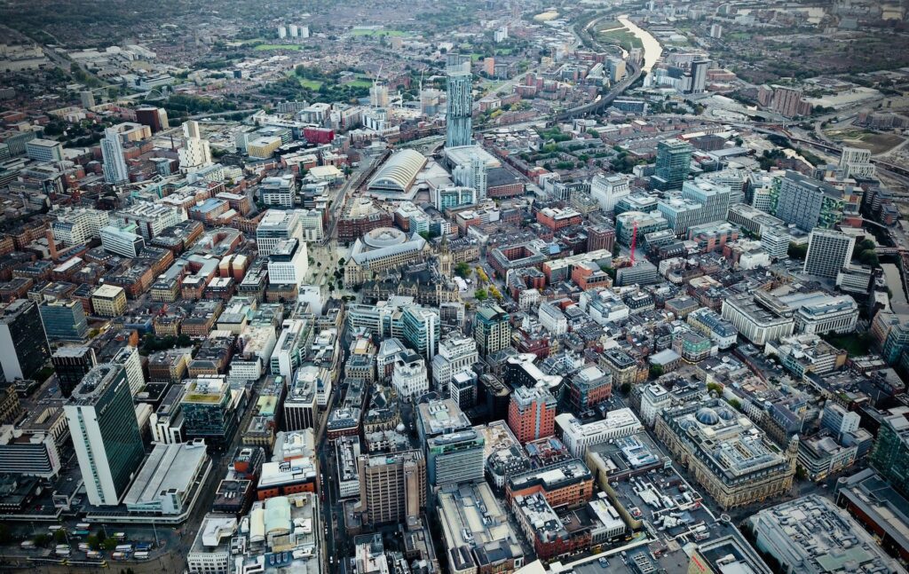 Manchester Airport to City Center: All Transport Options