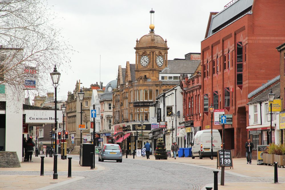Manchester Airport To Bolton Retail Park To Blackpool www.welcomepickups.com