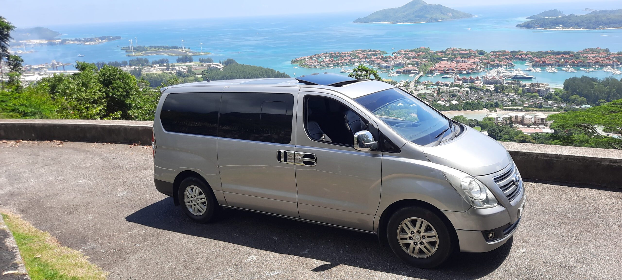 Mahe Airport Taxi (Minivan) by Welcome Pickups
