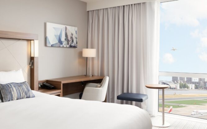 Courtyard by Marriott London City Airport
