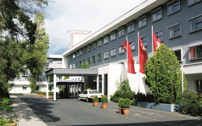 Intercity Hotel Frankfurt Airport