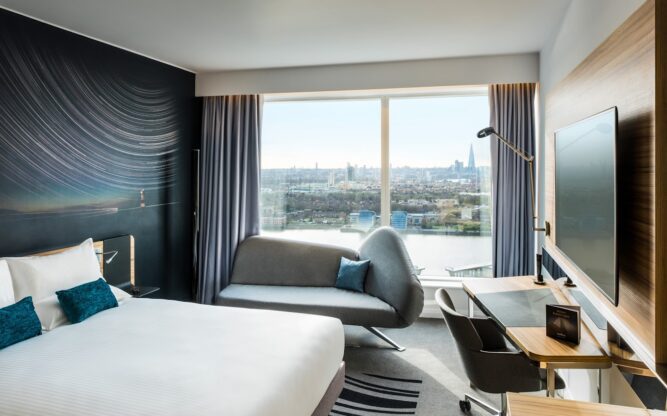 Picture of a suite at Novotel City Airport