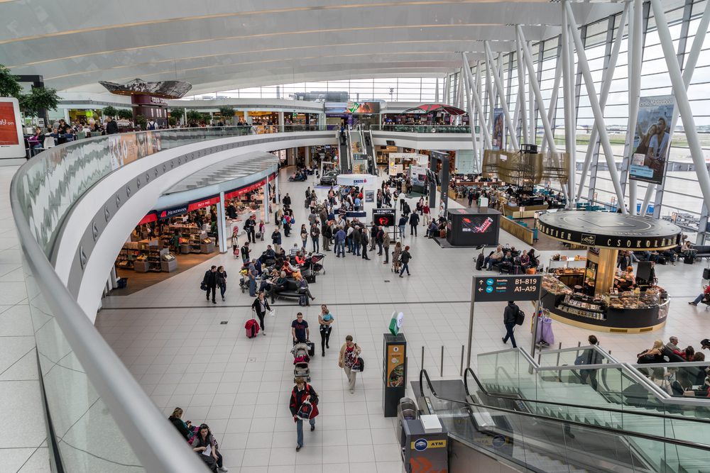 Budapest_airport_departures_terminal