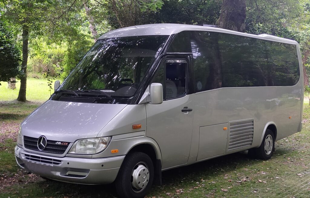 Ponta Delgada Airport taxi (minibus) from Ponta Delgada Airport to city center