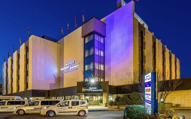 hotel bologna airport