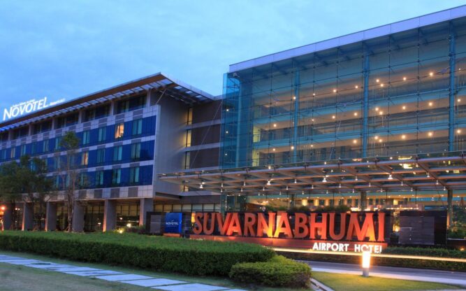 The outside view of the Novotel Bangkok Suvarrnabhumi Airport Hotel.