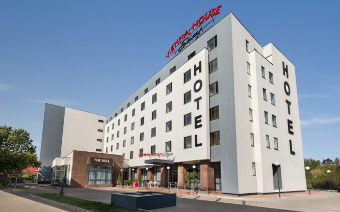 The front view of Vienna House Easy Hotel by Wyndham at Bucharest Airport