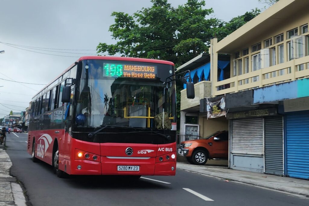 Mauritius bus line 198 from airport to Port Louis