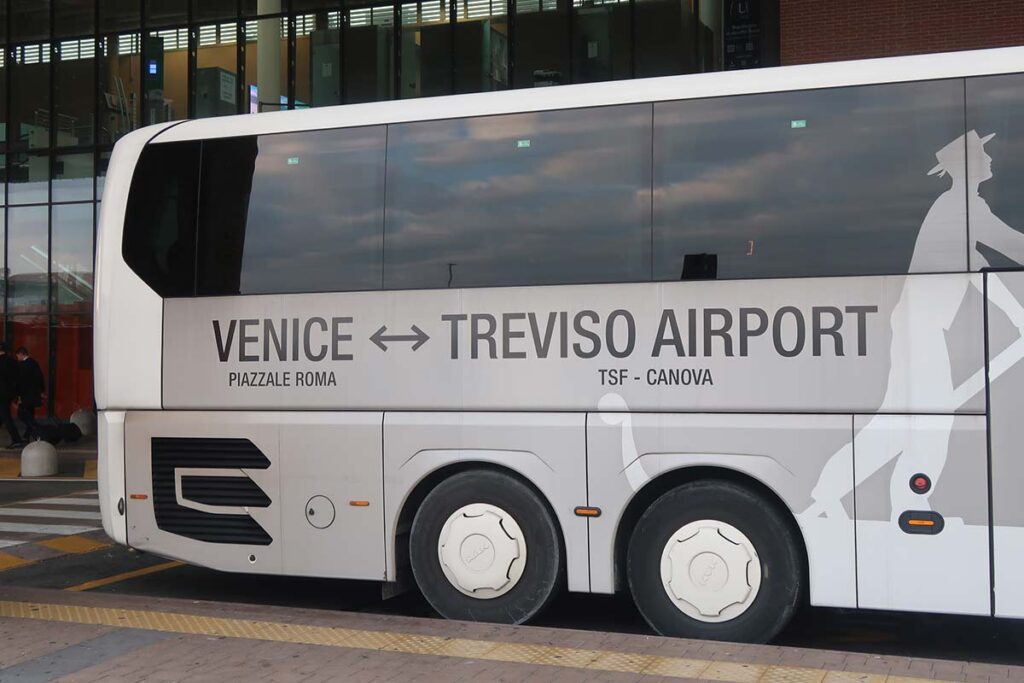 ATVO bus from Treviso Airport to Venice