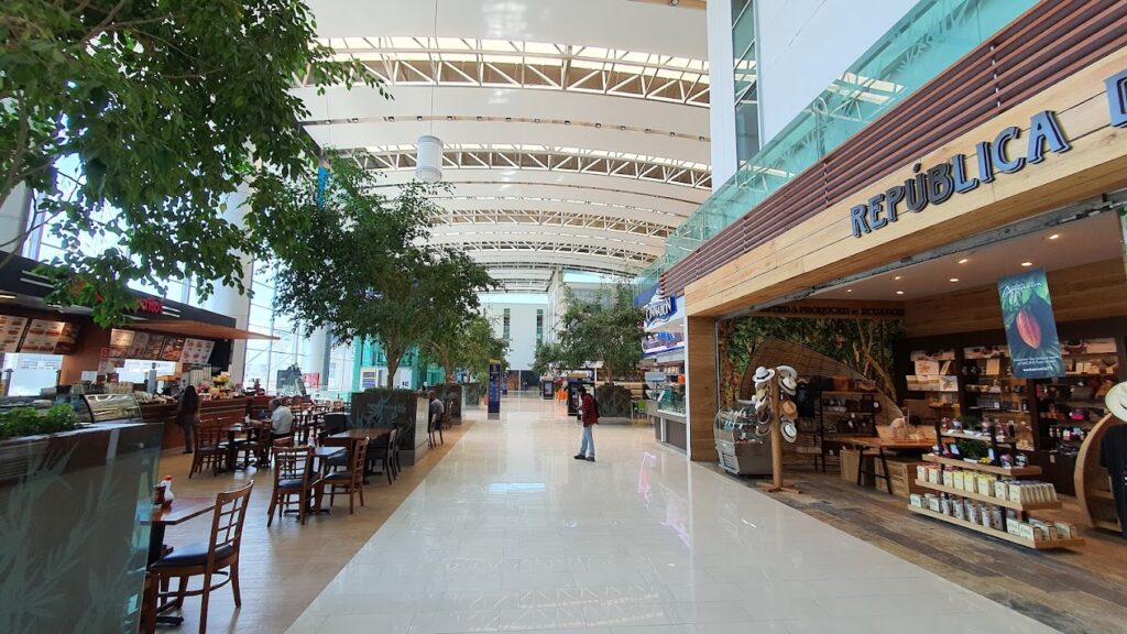 Quito Airport: All about the Terminals, Parking, Lounges & Hotels