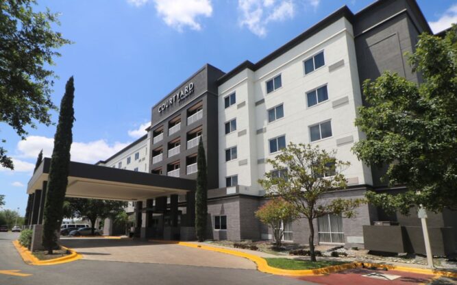 courtyard marriott monterrey airport hotel
