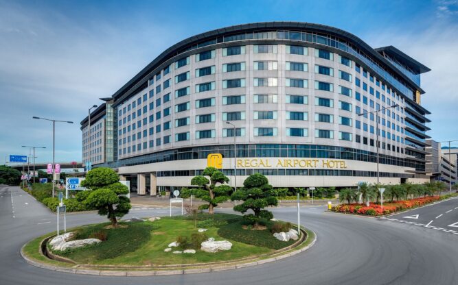 Entrance of Regal Hotel at Hong Kong airport
