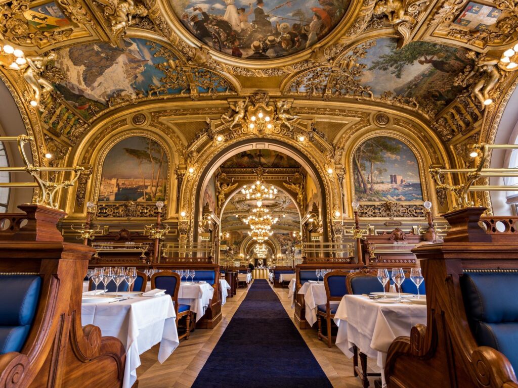 Best French Restaurants in Paris - Le Train Bleu
