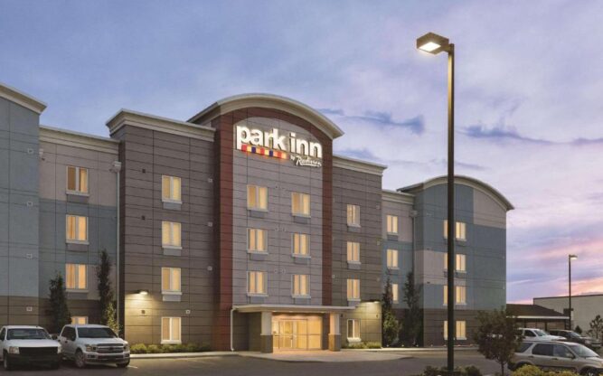 Park Inn by Radisson, Calgary Airport Hotel