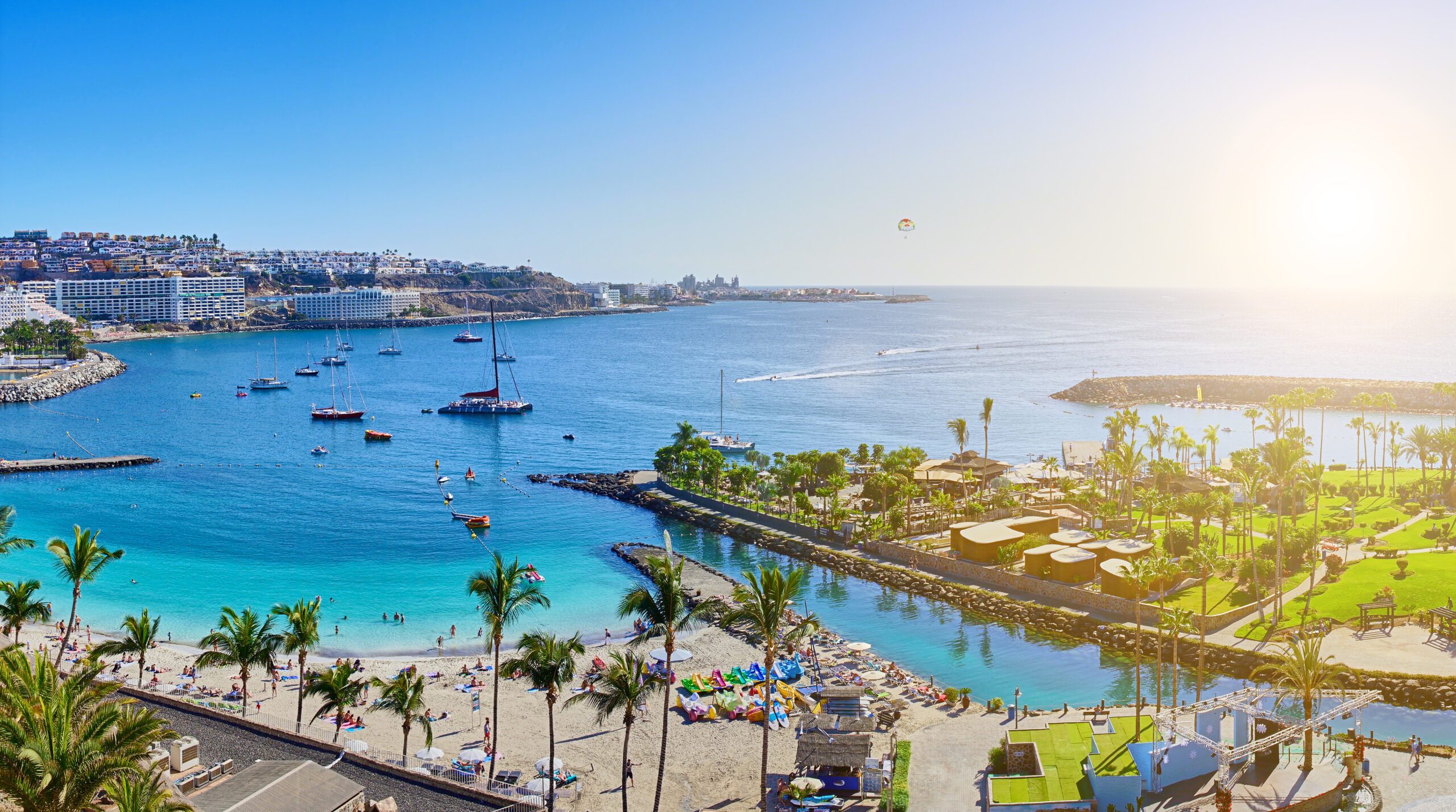 gran canaria airport transfers for families